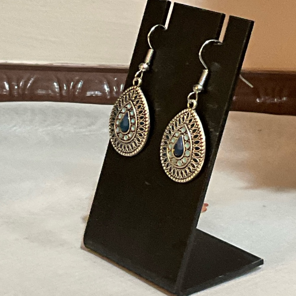 Elegant Silver Teardrop Earrings with Turquoise Accents - Picture 5 of 7